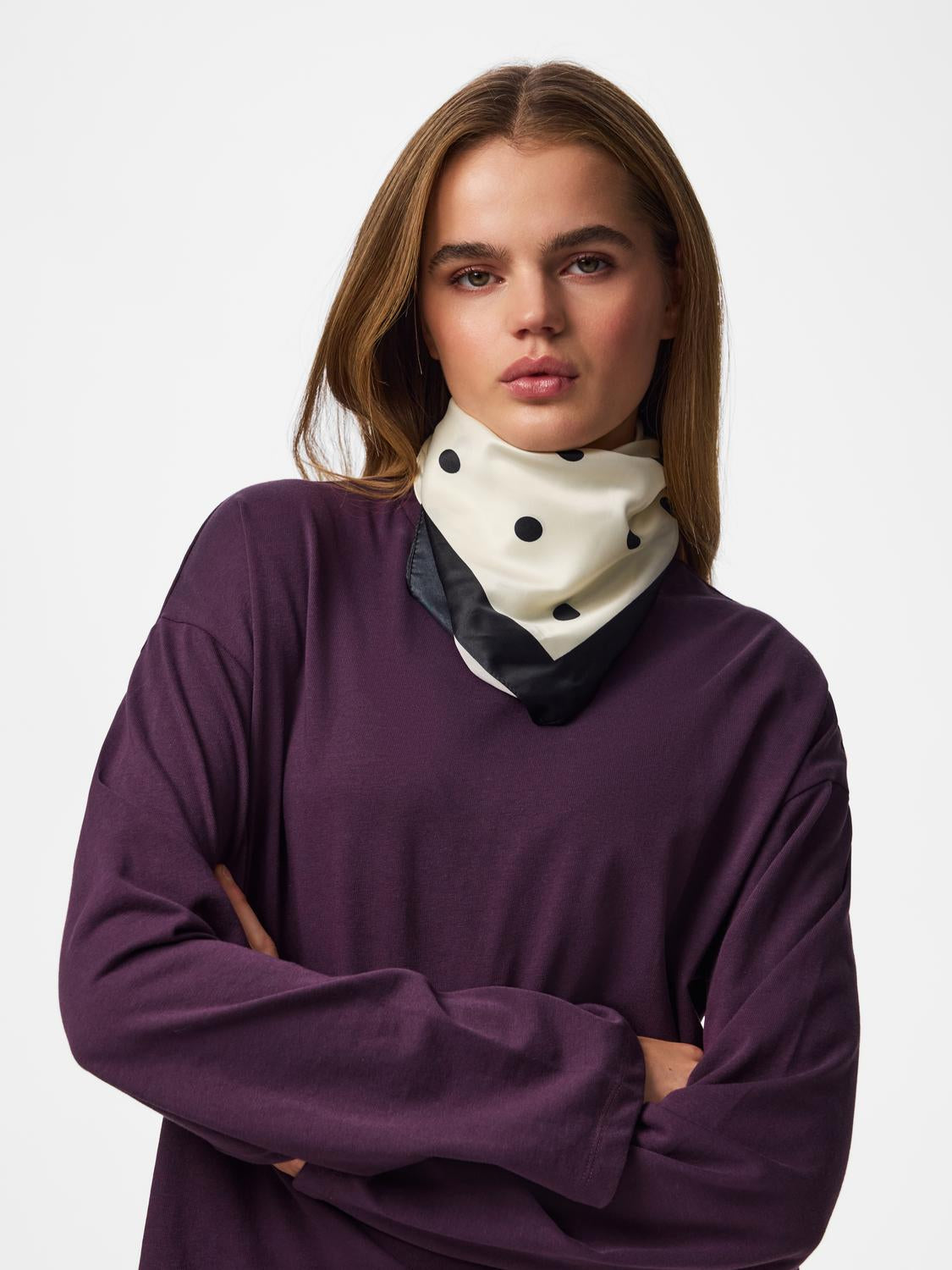 model_shot-front